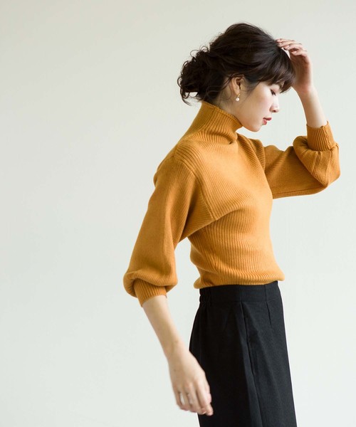 Jewelobe(ジュエローブ)の「袖ボリュームボトルネックリブニット(ニット/セーター・レディース・ブラック/グレー/オフホワイト/ピンク/イエロー・FREE)」の6枚目の写真