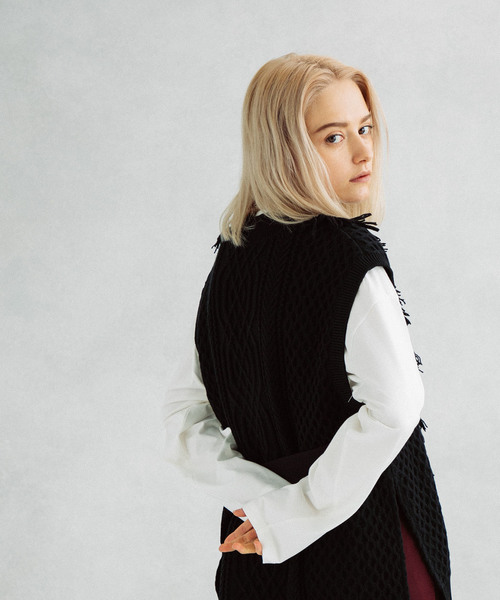 UNITED TOKYO（ユナイテッドトウキョウ）の「フリンジニットベスト（ニット/セーター・レディース・ホワイト/ブラック・1）」の3枚目の写真