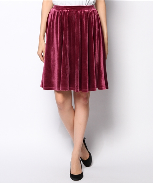 WEGO（ウィゴー）の「WEGO/ベロアミディ丈サーキュラースカート（スカート・レディース・アイボリー/グリーン/ワイン・FREE）」の3枚目の写真