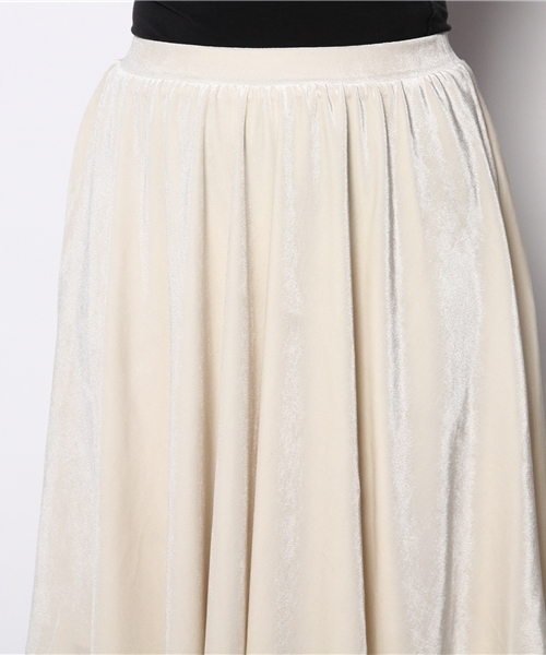 WEGO（ウィゴー）の「WEGO/ベロアミディ丈サーキュラースカート（スカート・レディース・アイボリー/グリーン/ワイン・FREE）」の6枚目の写真