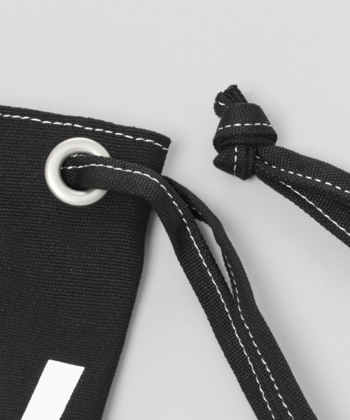 CONVERSE(コンバース)の「【CONVERSE/コンバース】ロゴ巾着バッグ/880807(ショルダーバッグ・メンズ・その他/オフホワイト/オリーブ/ブラック・FREE)」の5枚目の写真