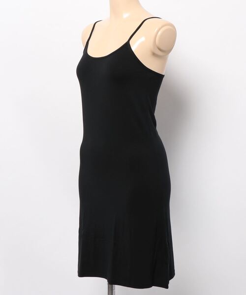 PEACH JOHN（ピーチジョン）の「【ワンピのインにマスト！柔らかく肌に沿うひざ上丈スリップ】ＮＥＷスリークライナースリップ（インナーウェア/肌着・レディース・ブラック/ホワイト/モカ・MEDIUM/LARGE）」の6枚目の写真