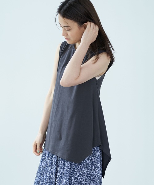 AMERICAN HOLIC(アメリカンホリック)の「イレヘムカットノースリーブプルオーバー *〇(Tシャツ/カットソー・レディース・アイボリー/ベージュ/チャコールグレー/ブルー・M/L)」の3枚目の写真