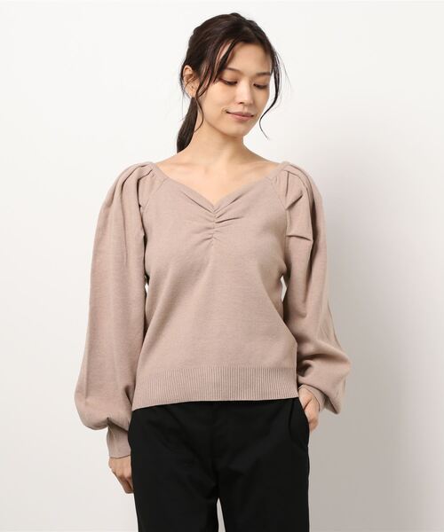 one after another NICE CLAUP(ワンアフターアナザーナイスクラップ)の「フロントギャザーニット(ニット/セーター・レディース・アイボリー/ブラック/ベージュ/ラベンダー/ベージュ系その他・FREE)」の4枚目の写真