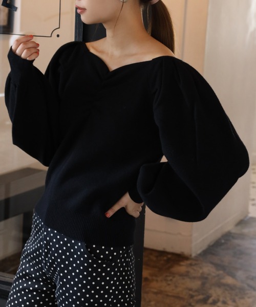 one after another NICE CLAUP(ワンアフターアナザーナイスクラップ)の「フロントギャザーニット(ニット/セーター・レディース・アイボリー/ブラック/ベージュ/ラベンダー/ベージュ系その他・FREE)」の3枚目の写真