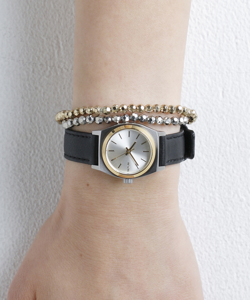 NIXON(ニクソン)の「THE SMALL TIME TELLER LEATHER(アナログ腕時計・レディース・ブラック×ゴールド/ピンクゴールド/その他/その他1/コーラル/ゴールド系その他/ホワイト×ネイビー/ブラウン系その他/ターコイズブルー/イエロー系その他/ピンク系その他/その他2/その他3/ブラック×ブルー/ホワイト系その他/その他35・FREE/SMALL)」の11枚目の写真