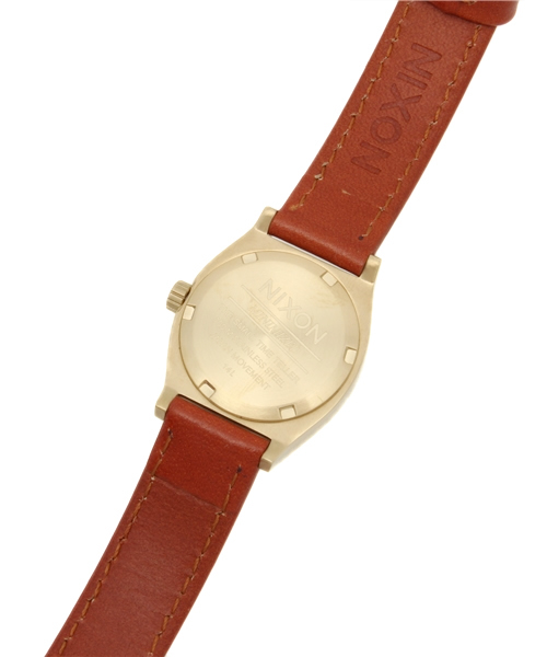 NIXON(ニクソン)の「THE SMALL TIME TELLER LEATHER(アナログ腕時計・レディース・ブラック×ゴールド/ピンクゴールド/その他/その他1/コーラル/ゴールド系その他/ホワイト×ネイビー/ブラウン系その他/ターコイズブルー/イエロー系その他/ピンク系その他/その他2/その他3/ブラック×ブルー/ホワイト系その他/その他35・FREE/SMALL)」の22枚目の写真
