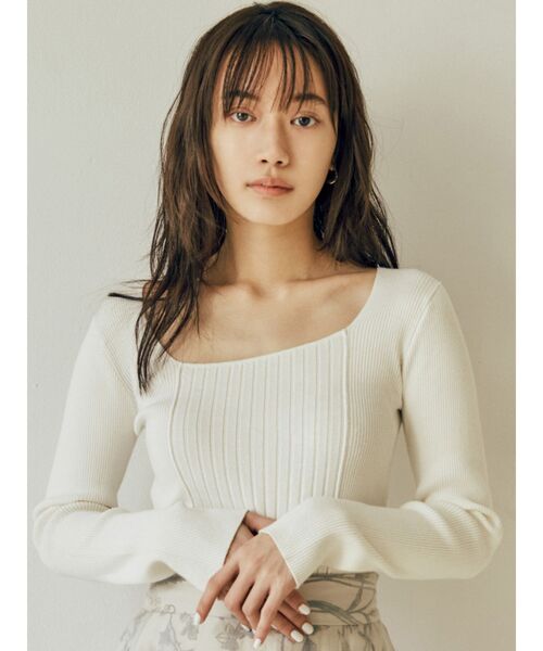 MURUA(ムルーア)の「ランダムリブニットトップス(ニット/セーター・レディース・ブラック/ベージュ/オフホワイト・FREE)」の2枚目の写真