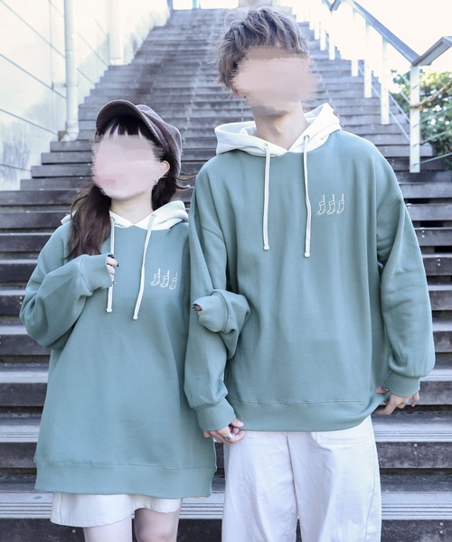 PairPair(ペアペア)の「配色フーディーBIGパーカー(ユニセックス)(パーカー・レディース・ブラウン/ブルー/アイボリー・FREE)」の3枚目の写真