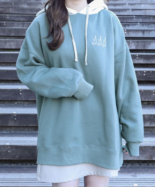 PairPair(ペアペア)の「配色フーディーBIGパーカー(ユニセックス)(パーカー・レディース・ブラウン/ブルー/アイボリー・FREE)」の22枚目の写真