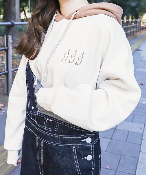 PairPair(ペアペア)の「配色フーディーBIGパーカー(ユニセックス)(パーカー・レディース・ブラウン/ブルー/アイボリー・FREE)」の7枚目の写真