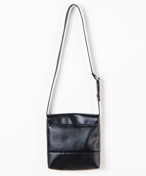 WEGO（ウィゴー）の「WEGO/フェイクレザーフラップショルダーバッグ（ショルダーバッグ・メンズ・ブラック・FREE）」の11枚目の写真