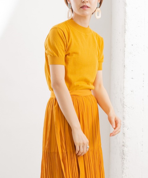 KBF(ケイビーエフ)の「illi ハイゲージ半袖ニット(ニット/セーター・レディース・ライトカーキ/ブラック/オフホワイト/イエロー・ONE)」の5枚目の写真