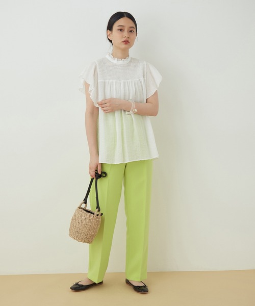 ADAM ET ROPE'（アダムエロペ）の「【WEB限定】シアーフリルスリーブシャーリングシャツ（シャツ/ブラウス・レディース・ブラック/ホワイト/サックスブルー・FREE）」の4枚目の写真