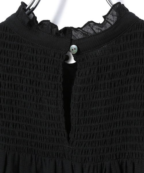 ADAM ET ROPE'（アダムエロペ）の「【WEB限定】シアーフリルスリーブシャーリングシャツ（シャツ/ブラウス・レディース・ブラック/ホワイト/サックスブルー・FREE）」の11枚目の写真