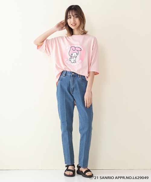 sanrio（サンリオ）の「【サンリオキャラクターズ】ラウンドヘムオーバーサイズＴシャツ（Tシャツ/カットソー・レディース・ブラック/オフホワイト/ピンク/イエロー・FREE）」の22枚目の写真
