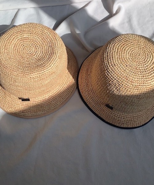 MANIERA（マニエラ）の「ラフィアコマ編みバケットハット（ハット・レディース・ベージュ/ネイビー・FREE）」の17枚目の写真