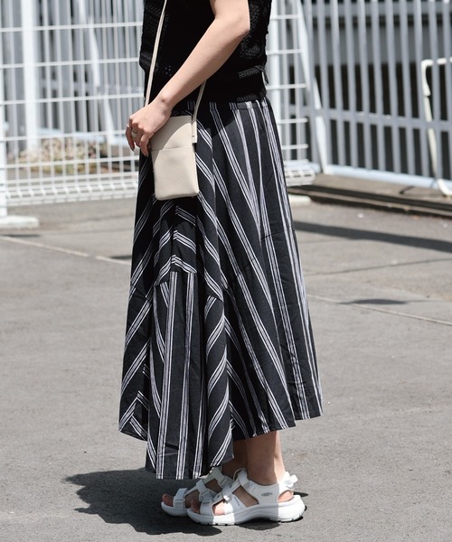 ARCANUM DESIGN（アルカナムデザイン）の「ARL ストライプワイドフレアースカート（スカート・レディース・ホワイト/ブラック・FREE）」の12枚目の写真