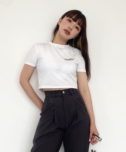 emutto（エミュット）の「【オリジナル】emuttoﾛｺﾞ ﾁﾋﾞTｼｬﾂ（Tシャツ/カットソー・レディース・ホワイト/チャコールグレー・FREE）」の3枚目の写真