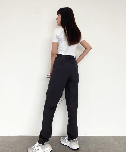 emutto（エミュット）の「【オリジナル】emuttoﾛｺﾞ ﾁﾋﾞTｼｬﾂ（Tシャツ/カットソー・レディース・ホワイト/チャコールグレー・FREE）」の8枚目の写真