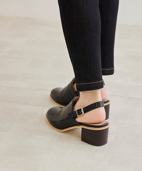 ROPE' PICNIC（ロペピクニック）の「クロコ型押しサボサンダル（サンダル・レディース・ブラック/キャメル・23.0cm/23.5cm/24.0cm/24.5cm）」の12枚目の写真