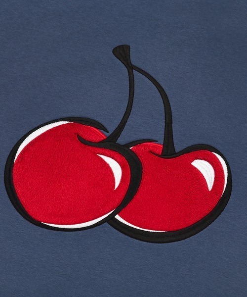 KIRSH（キルシー）の「A'GEM/9 × .kom『KIRSH/キルシー』BIG CHERRY SWEATSHIRT/ビッグチェリースウェットシャツ（スウェット・レディース・ブラック/グレー/ブルー・FREE）」の10枚目の写真