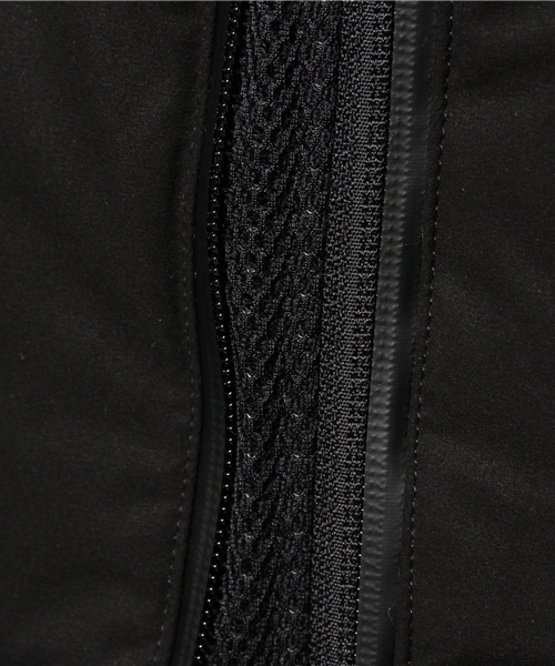 DESCENTE(デサント)の「デサント 水沢ダウン マウンテニアー DESCENTE MIZUSAWA DOWN(ダウンジャケット/コート・メンズ・ブラック・MEDIUM/LARGE)」の11枚目の写真