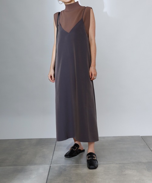 COLONY 2139（コロニートゥーワンスリーナイン）の「マットサテンキャミワンピース（ワンピース・レディース・チャコールグレー/ベージュ/グリーン・FREE）」の16枚目の写真