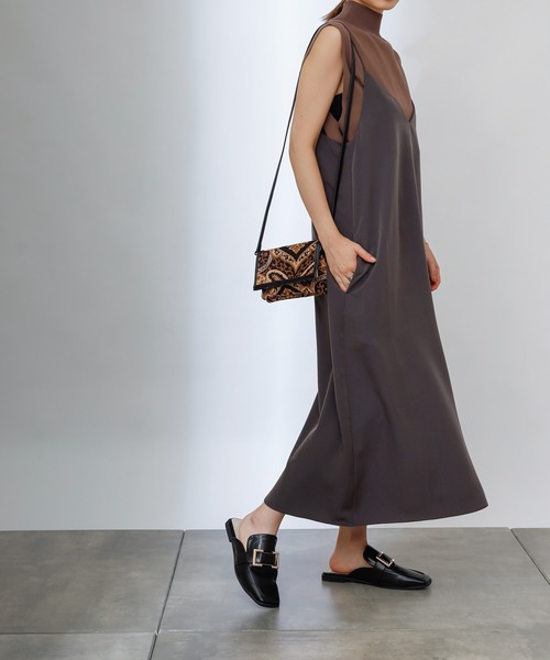COLONY 2139（コロニートゥーワンスリーナイン）の「マットサテンキャミワンピース（ワンピース・レディース・チャコールグレー/ベージュ/グリーン・FREE）」の5枚目の写真
