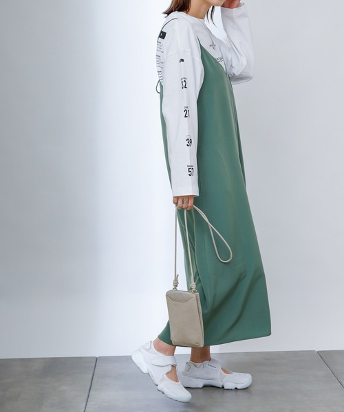 COLONY 2139（コロニートゥーワンスリーナイン）の「マットサテンキャミワンピース（ワンピース・レディース・チャコールグレー/ベージュ/グリーン・FREE）」の8枚目の写真