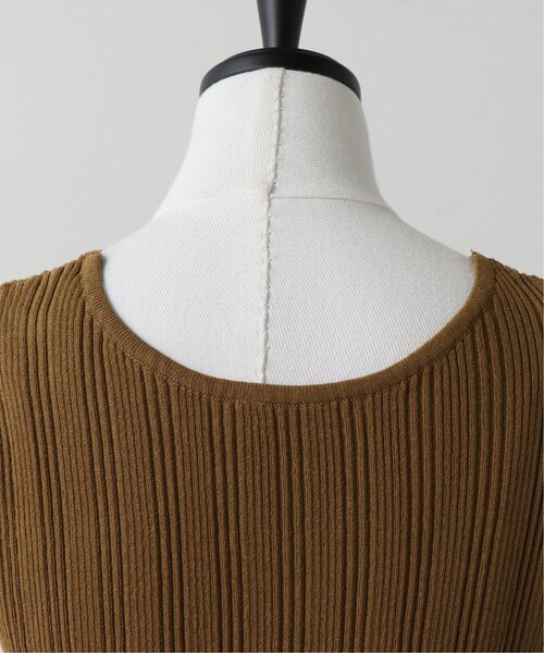 RAY CASSIN(レイカズン)の「フロントレースアップニットタンク(ニット/セーター・レディース・キャメル/スミクロ/キナリ・FREE)」の13枚目の写真
