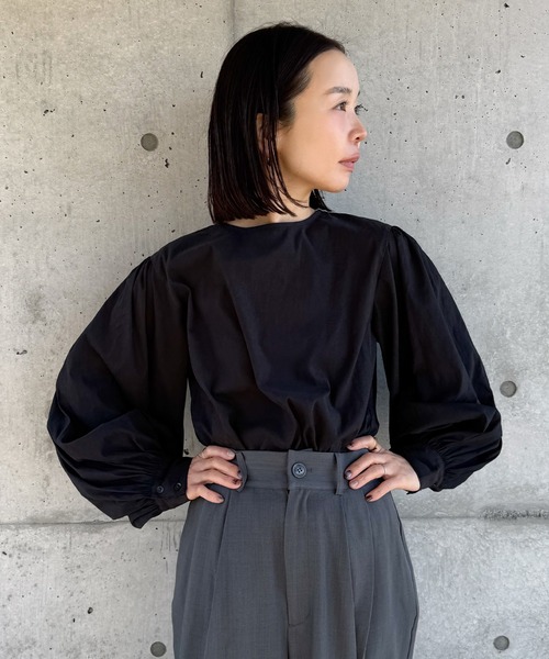 お値下げ新品❗スリーブボリュームブラウス サイズ展開あり】ボリュームスリーブブラウス【by SON】 – SELECT MOCA