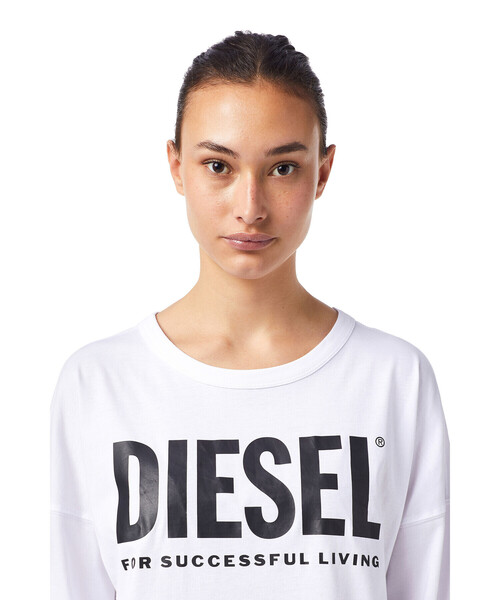 DIESEL（ディーゼル）の「レディース サステナブル コットン ワンピース ディーゼル ロゴ 長袖（ワンピース・レディース・ダークグリーン/ブラック/ホワイト・LARGE/SMALL/X-SMALL/MEDIUM）」の5枚目の写真