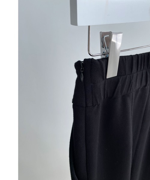 marjour(マージュール)の「STRETCH ROUGH SKIRT(スカート・レディース・ブラック/オレンジ・M)」の15枚目の写真