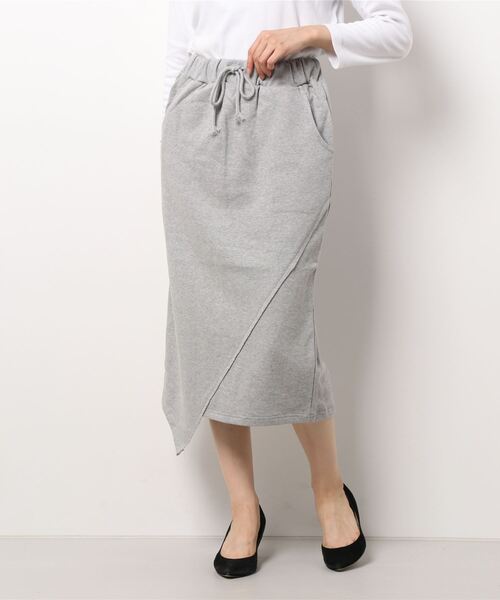 Q（キュー）の「アシメスウェットスカート（スカート・レディース・ライトグレー/ブラック・MEDIUM）」の5枚目の写真