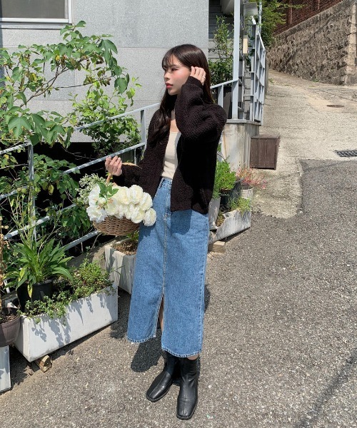 mood for a day(ムードフォーアデイ)の「always denim skirt / スリットデニムスカート(デニムスカート・レディース・ブルー・SMALL/MEDIUM)」の16枚目の写真
