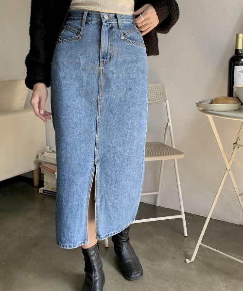 mood for a day(ムードフォーアデイ)の「always denim skirt / スリットデニムスカート(デニムスカート・レディース・ブルー・SMALL/MEDIUM)」の13枚目の写真