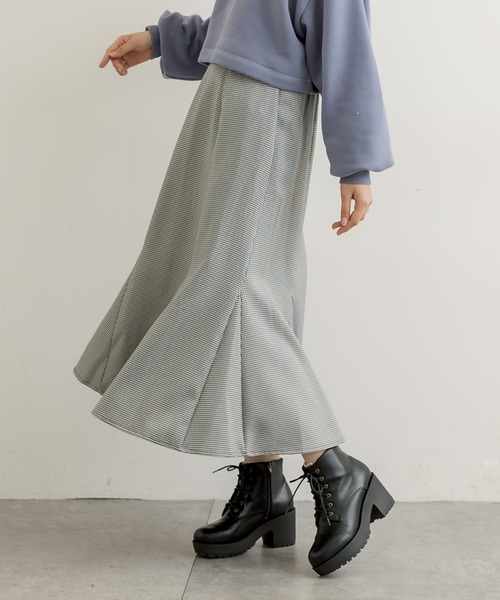 OLIVE des OLIVE（オリーブデオリーブ）の「【人気アイテム再入荷】履き心地が楽で美シルエット。ハイウエストマーメイドスカート（スカート・レディース・ピンクベージュ/ブラウン/ダークベージュ/ブラック/ライトブラウン/スミクロ・FREE）」の3枚目の写真