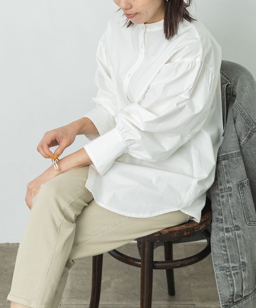URBAN RESEARCH Sonny Label（アーバンリサーチサニーレーベル）の「バンドカラーパフスリーブブラウス（シャツ/ブラウス・レディース・オフホワイト/ブラック/ブルー・FREE）」の11枚目の写真