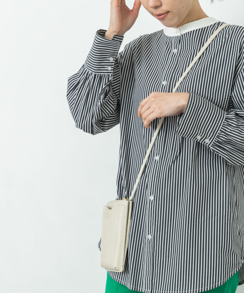 URBAN RESEARCH Sonny Label（アーバンリサーチサニーレーベル）の「バンドカラーパフスリーブブラウス（シャツ/ブラウス・レディース・オフホワイト/ブラック/ブルー・FREE）」の14枚目の写真