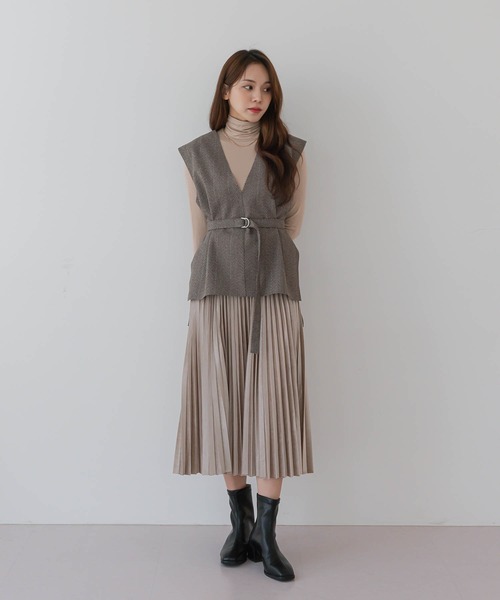 UNE MANSION(ユヌマンション)の「ベルベットプリーツスカート(スカート・レディース・ブラック/ベージュ/パープル/カーキ/チャコール・FREE)」の12枚目の写真