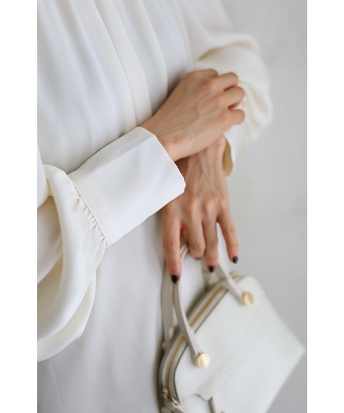 cawaii（カワイイ）の「美しく艶めくパールネックのブラウストップス（シャツ/ブラウス・レディース・ホワイト・FREE）」の22枚目の写真