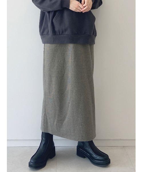 Samansa Mos2 blue(サマンサモスモスブルー)の「コーデュロイ起毛スカート(スカート・レディース・ベージュ/グレー/チャコール・フリ-)」の2枚目の写真