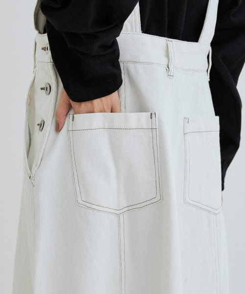 vis-`a-vis（ビサビ）の「【WEB限定】デニム＆ツイルジャンパースカート（ジャンパースカート・レディース・ホワイト/ネイビー・M/S）」の6枚目の写真
