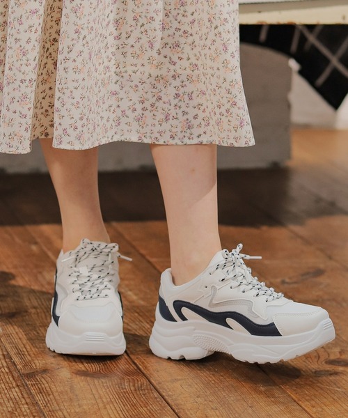 Honeys（ハニーズ）の「ダッドスニーカー（スニーカー・レディース・ブラック/ホワイト/ホワイト×ブルー/ベージュ系その他/ホワイト×グレー/ホワイト×シルバー・S/LL/M/L）」の2枚目の写真