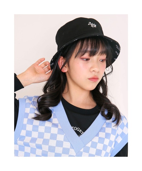 ZIDDY（ジディ）の「ZIDDY/【ニコ☆プチ4・6月号掲載】リバーシブル バケットハット（ハット・キッズ・ホワイト系その他/ブラック系その他・ONESIZE）」の2枚目の写真