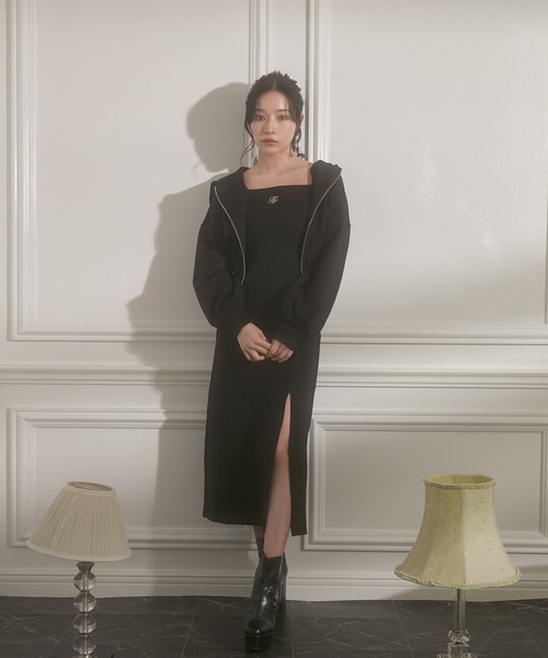 ANDGEEBEE(アンジービー)の「スリットキャミワンピ(ワンピース・レディース・ブルー/ブラック・MEDIUM)」の2枚目の写真