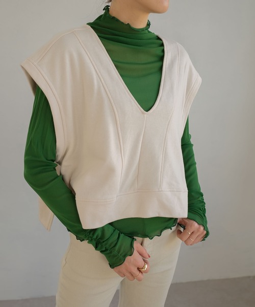 ＡＮＤＪ（アンドジェイ）の「袖シャーリングハイネックシアートップス（Tシャツ/カットソー・レディース・グリーン/ブラウン/ブラック/ピンク/グリーン系その他/ピンク系その他/アイボリー/レッド/ブルー/イエロー・M）」の18枚目の写真