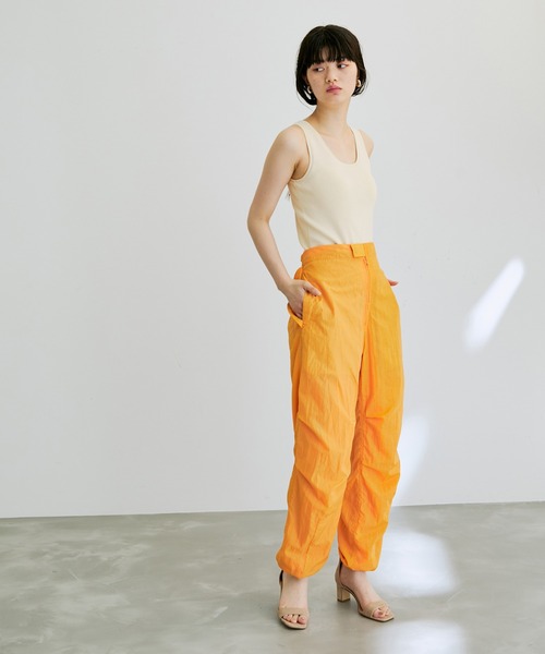 ADAM ET ROPE'（アダムエロペ）の「カップインニットタンク（タンクトップ・レディース・ブラック/キナリ/ライトグリーン・FREE）」の18枚目の写真