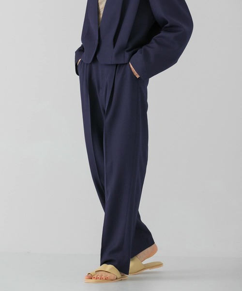 KBF（ケイビーエフ）の「カルゼ風ワンタックスラックス（スラックス・レディース・ネイビー/アイボリー/ライトカーキ・ONE）」の3枚目の写真